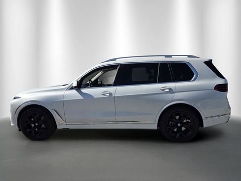 Certified 2026 BMW X7 xDrive40i AWD/4WD image 4