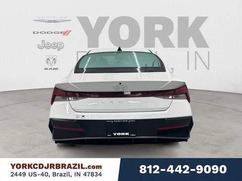 Used 2025 Hyundai Elantra SEL FWD image 4