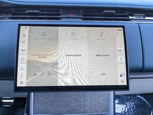 New 2025 Land Rover Range Rover SV image 26