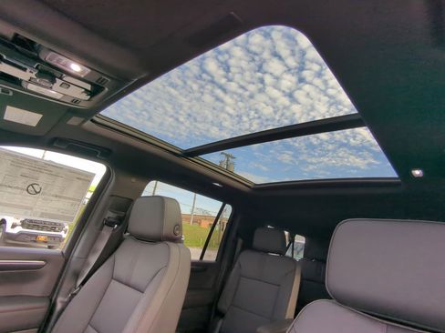 New 2026 Chevrolet Suburban RST w/ RST Capability Package image 19