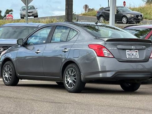 Used 2019 Nissan Versa SV image 8