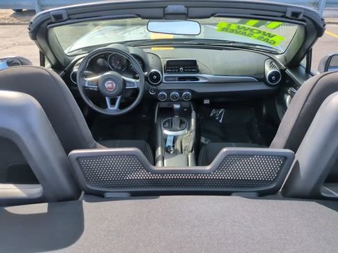 Used 2017 FIAT 124 Spider Classica image 23