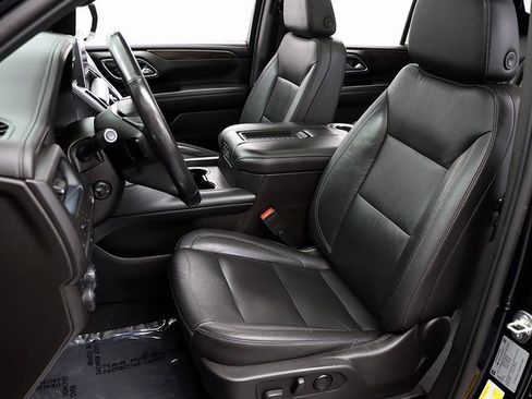 Used 2021 Chevrolet Tahoe LT w/ LT Signature Package image 9