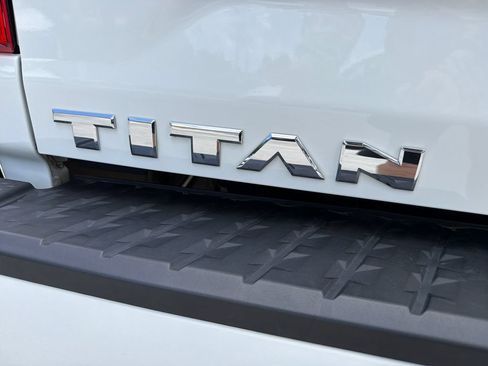 Certified 2024 Nissan Titan SV w/ SV Convenience Package AWD/4WD image 10
