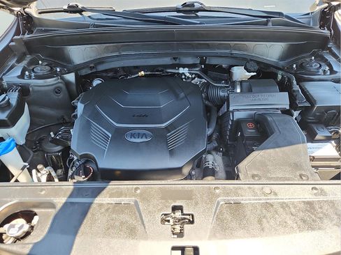 Used 2021 Kia Telluride LX AWD/4WD image 25