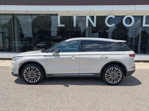 Used 2022 Lincoln Corsair Reserve w/ Equipment Group 201A AWD/4WD image 3