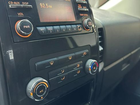 Used 2013 Nissan Titan SV w/ SV Value Truck Pkg image 13