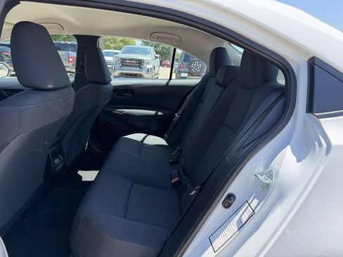 Used 2025 Toyota Corolla LE FWD image 25