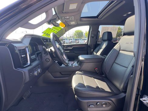 Used 2026 GMC Sierra 1500 Denali w/ Denali Reserve Package AWD/4WD image 13