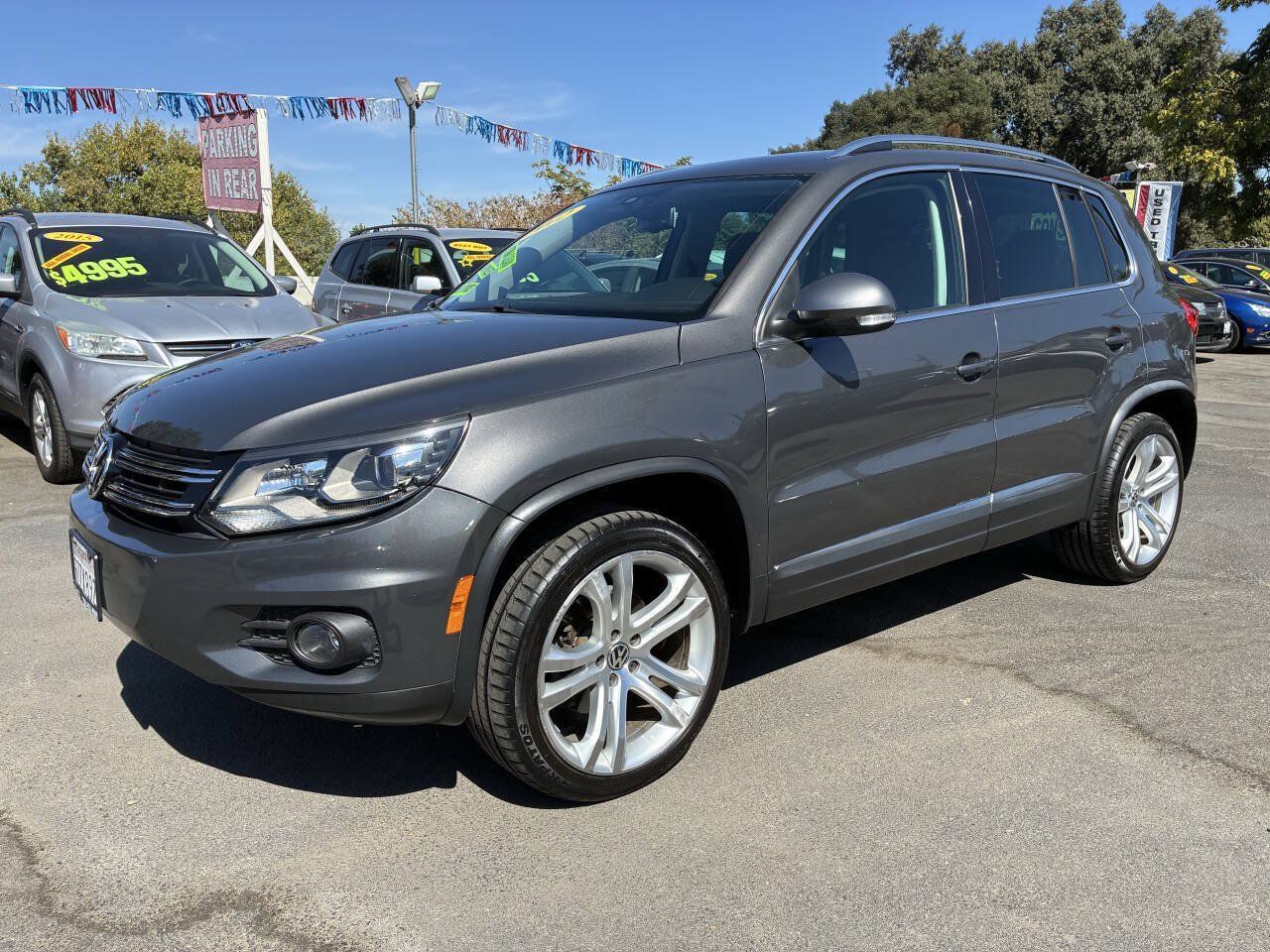 Used 2012 Volkswagen Tiguan SEL FWD image 1