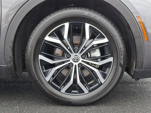 Certified 2024 Toyota Crown XLE image 8