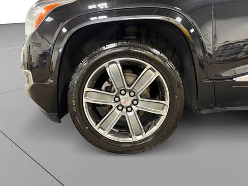 Used 2017 GMC Acadia Denali w/ Technology Package FWD image 12
