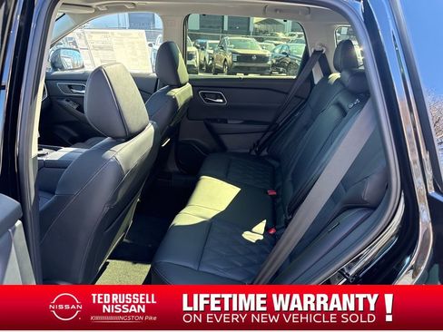 New 2026 Nissan Rogue Platinum image 25