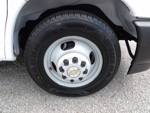 Used 2019 Chevrolet Express 3500 Extended RWD image 43