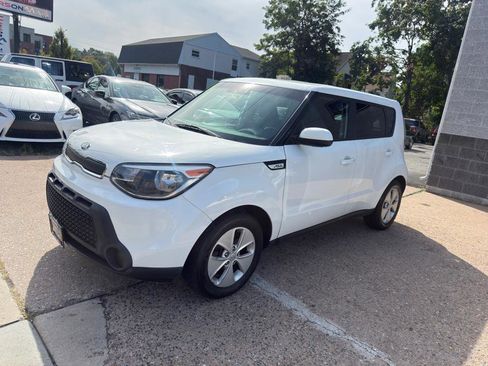 Used 2016 Kia Soul image 3