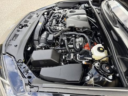 Used 2025 Toyota Camry XLE image 36