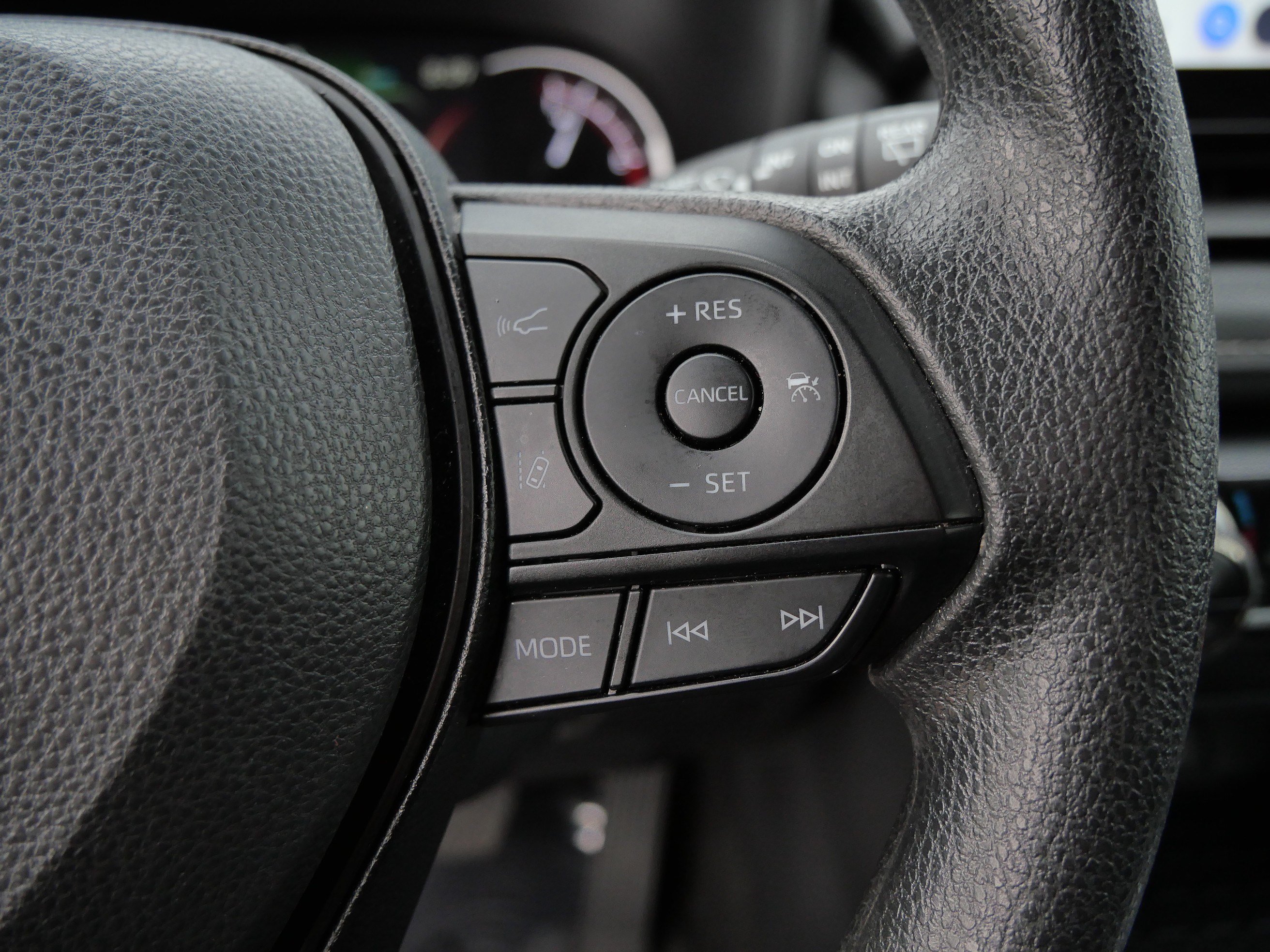 Certified 2025 Toyota RAV4 XLE AWD/4WD image 29