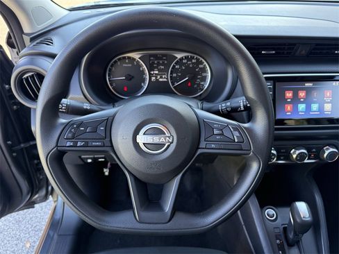 Used 2024 Nissan Kicks S image 24