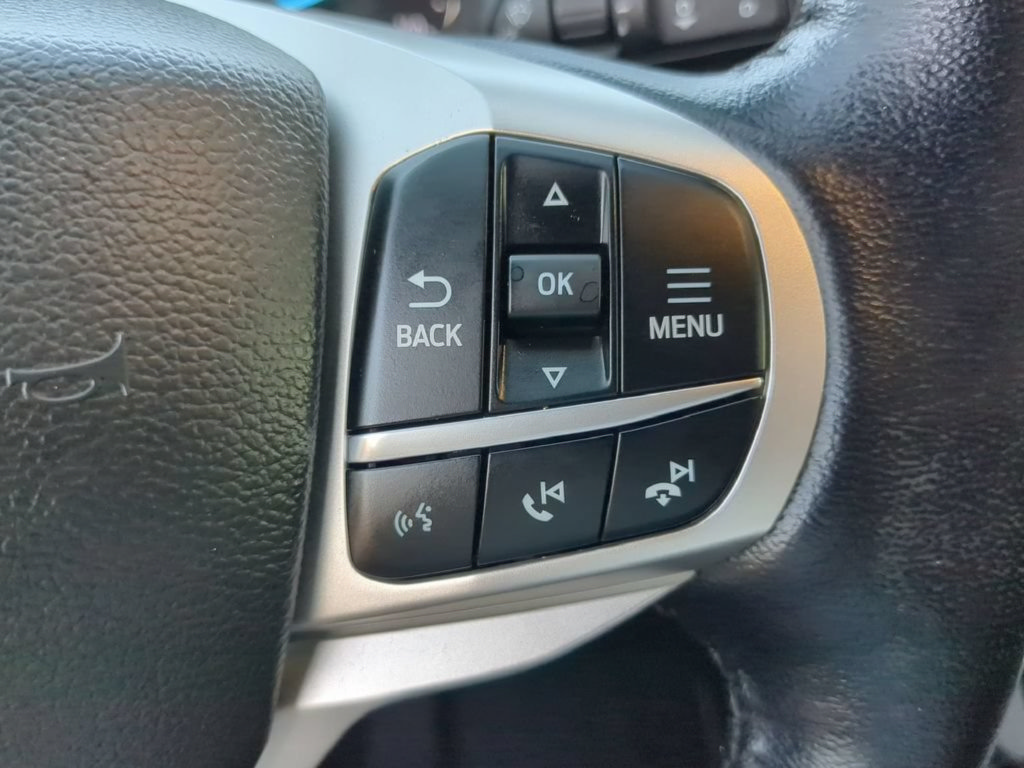 Used 2023 Ford Explorer XLT AWD/4WD image 60