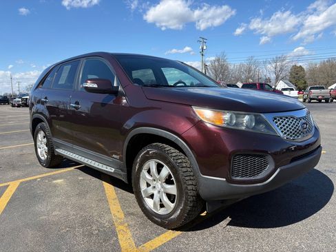 Used 2011 Kia Sorento LX image 4