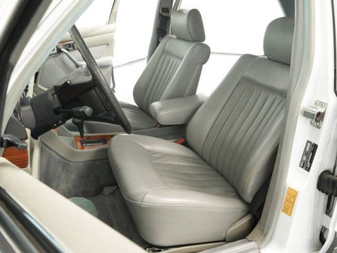 Used 1987 Mercedes-Benz 300 SDL image 32