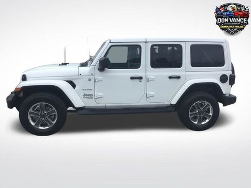 Used 2022 Jeep Wrangler Unlimited Sahara w/ LED Lighting Group AWD/4WD image 2