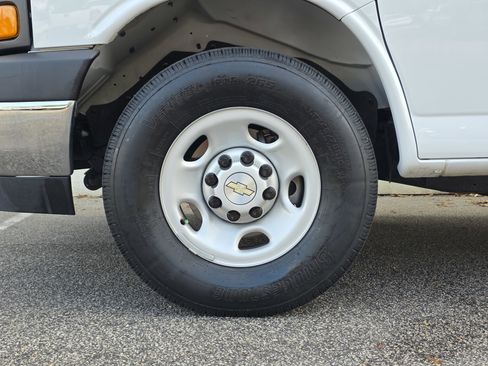 Used 2024 Chevrolet Express 2500 w/ Driver Convenience Package image 36