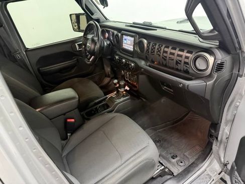 Used 2021 Jeep Gladiator Sport AWD/4WD image 39