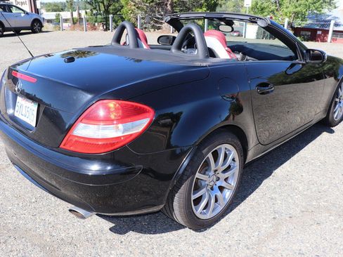 Used 2006 Mercedes-Benz SLK 350 image 9