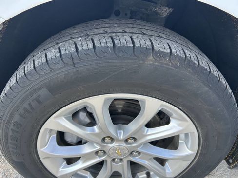 Used 2021 Chevrolet Equinox LT w/ LPO, Floor Liner Package image 15