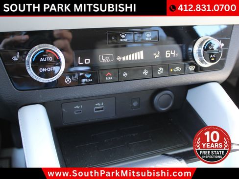 Used 2025 Mitsubishi Outlander SEL AWD/4WD image 24