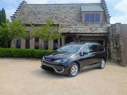Used 2020 Chrysler Pacifica Touring-L Plus w/ Tire & Wheel Group