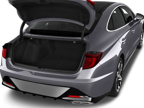 Used 2025 Hyundai Sonata SEL FWD image 7