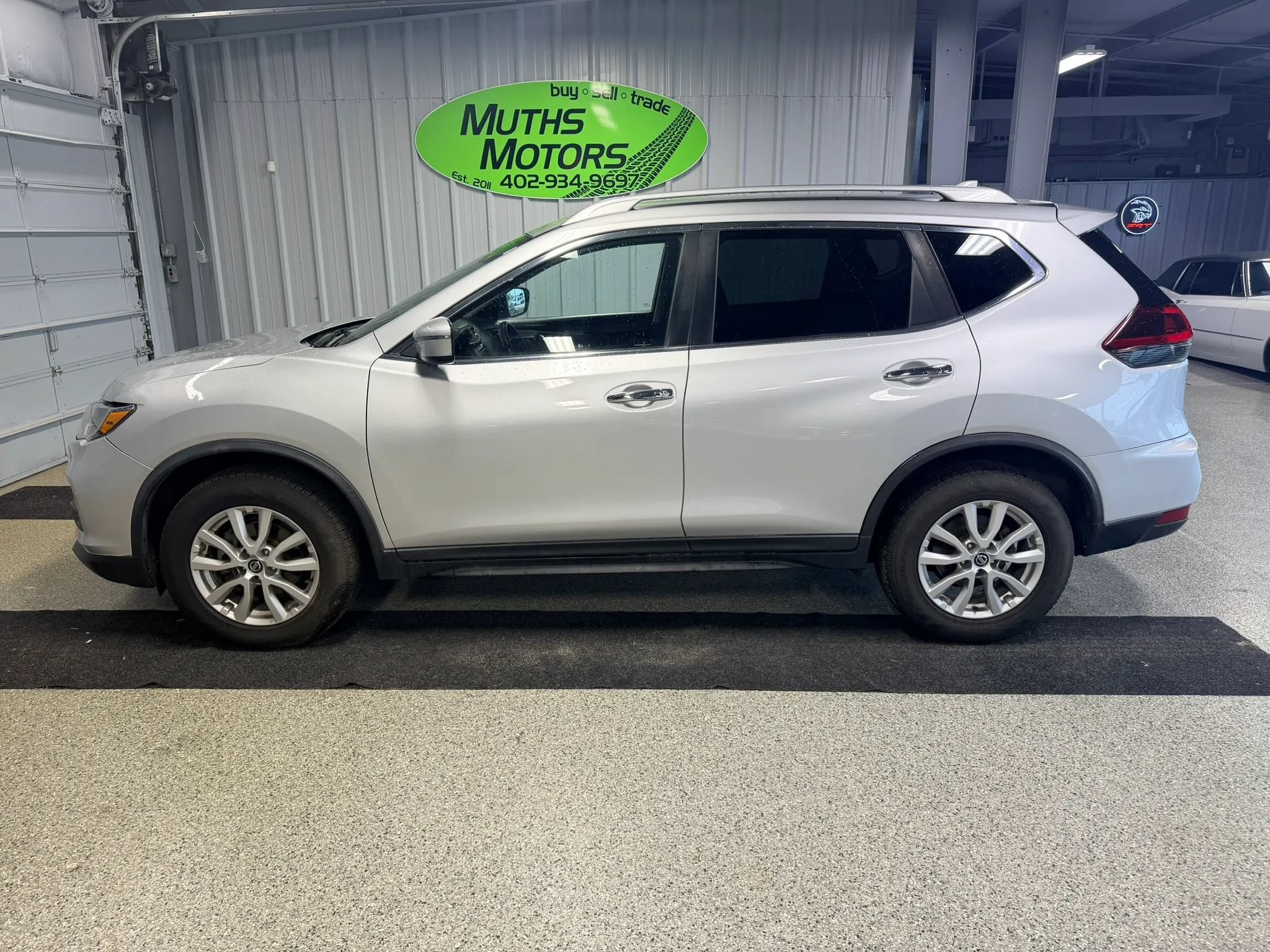 Used 2020 Nissan Rogue SV AWD/4WD image 5