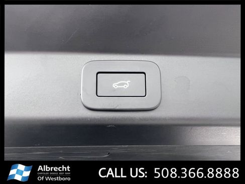 Used 2025 Land Rover Range Rover Sport SE image 16