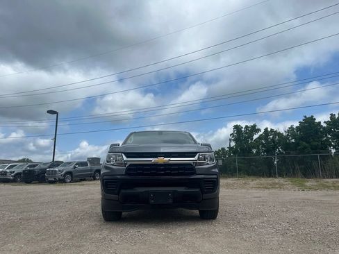 Used 2022 Chevrolet Colorado W/T AWD/4WD image 4