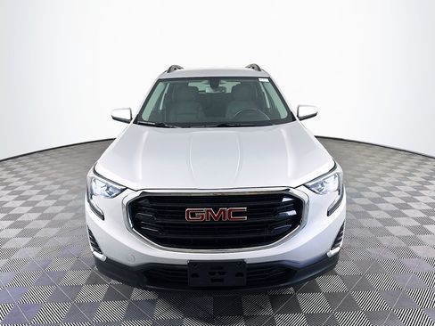 Used 2018 GMC Terrain SLE w/ Driver Convenience Package image 2