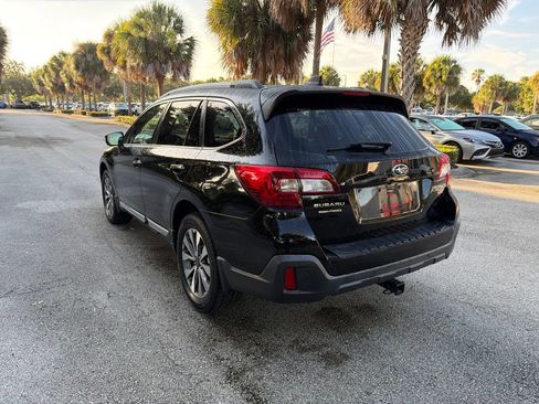 Used 2019 Subaru Outback 3.6R Touring AWD/4WD image 3