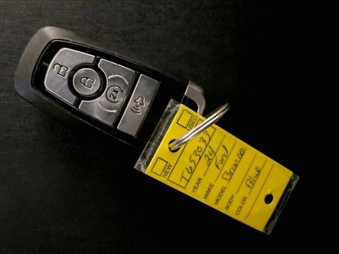 Used 2024 Ford Bronco Wildtrak AWD/4WD image 11