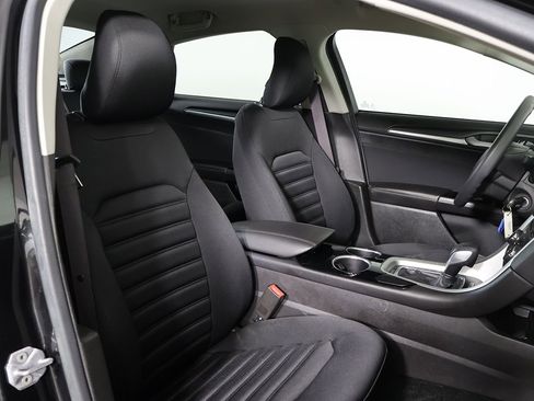 Used 2014 Ford Fusion SE image 21