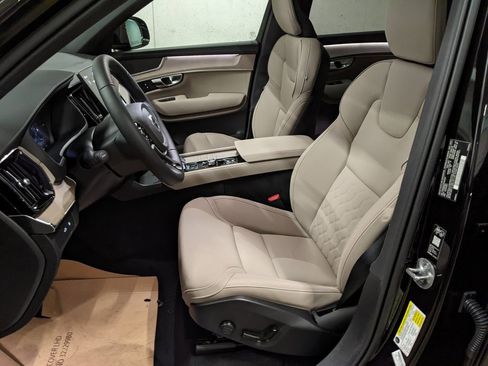 New 2026 Volvo XC90 T8 Plus image 11