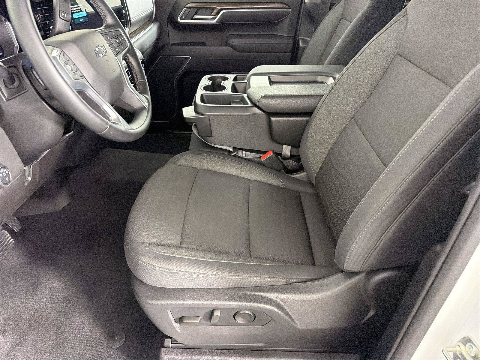 Used 2026 Chevrolet Silverado 1500 RST AWD/4WD image 7