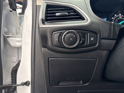 Used 2024 Ford Edge SEL image 8