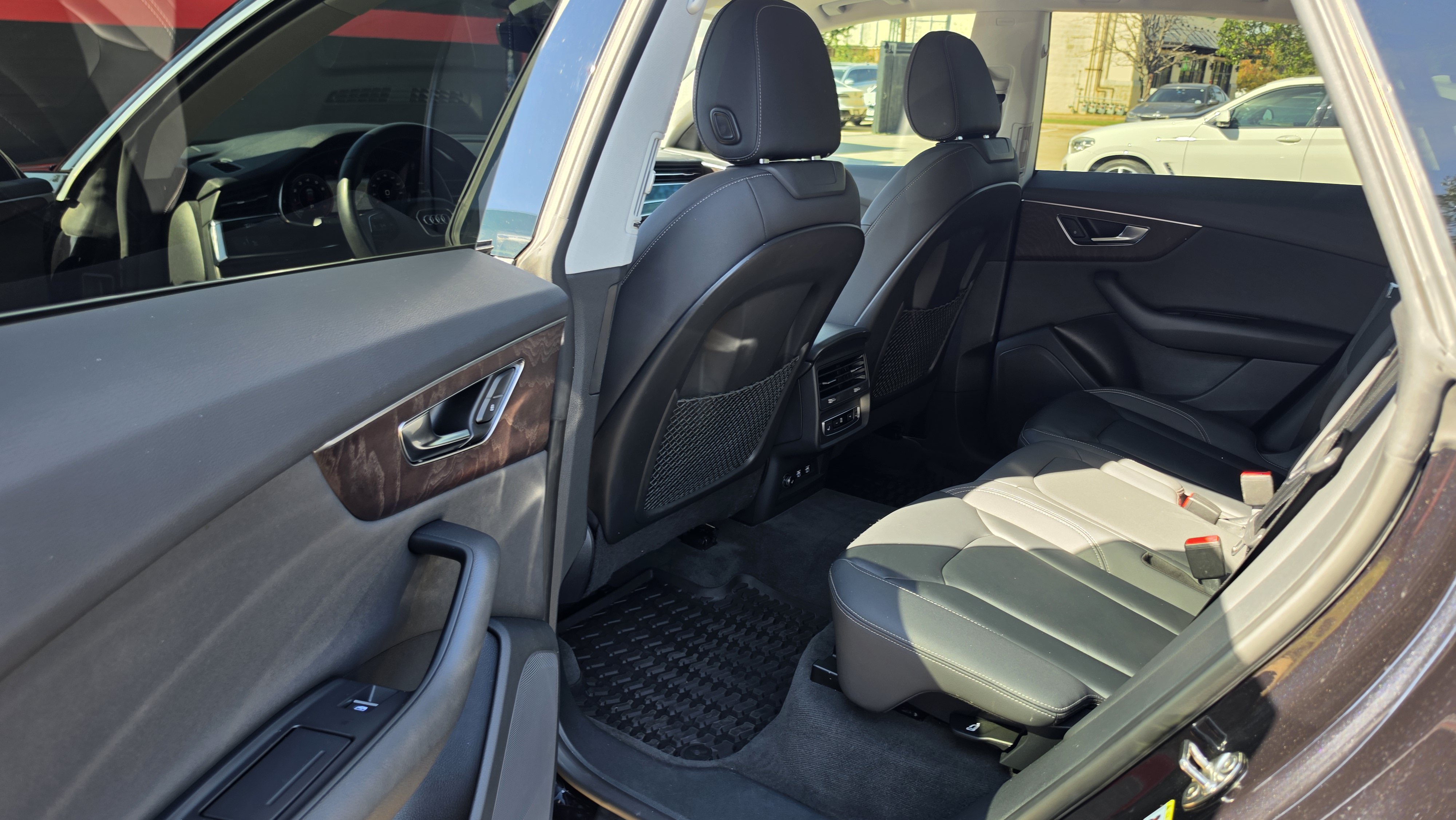 Used 2019 Audi Q8 Premium w/ Convenience Package AWD/4WD image 21