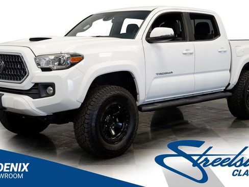 Used 2018 Toyota Tacoma TRD Sport w/ Technology Package RWD image 1