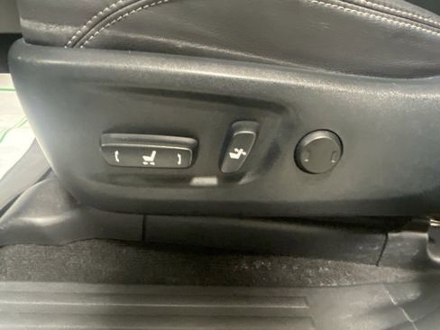 Used 2022 Toyota 4Runner Limited image 12