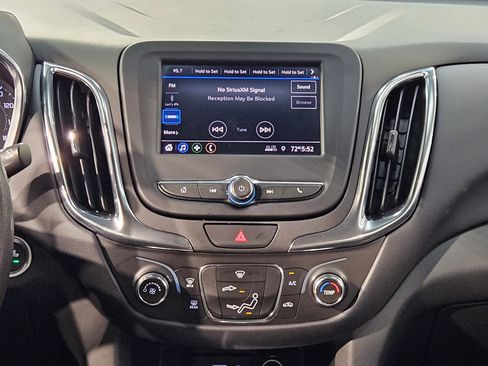 Used 2021 Chevrolet Equinox LT image 16