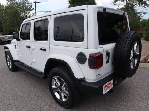 Used 2020 Jeep Wrangler Unlimited Sahara AWD/4WD image 9
