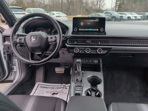 Used 2025 Honda Civic Sport image 16