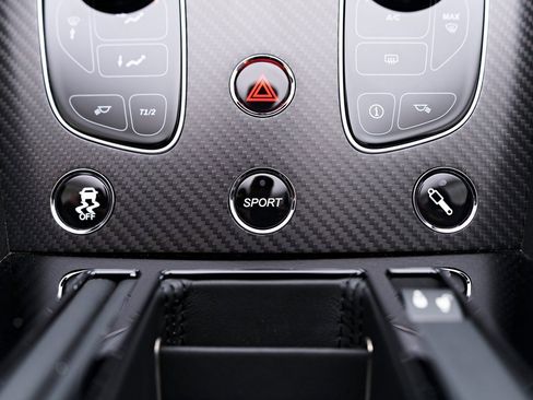 Used 2016 Aston Martin DB9 GT image 85